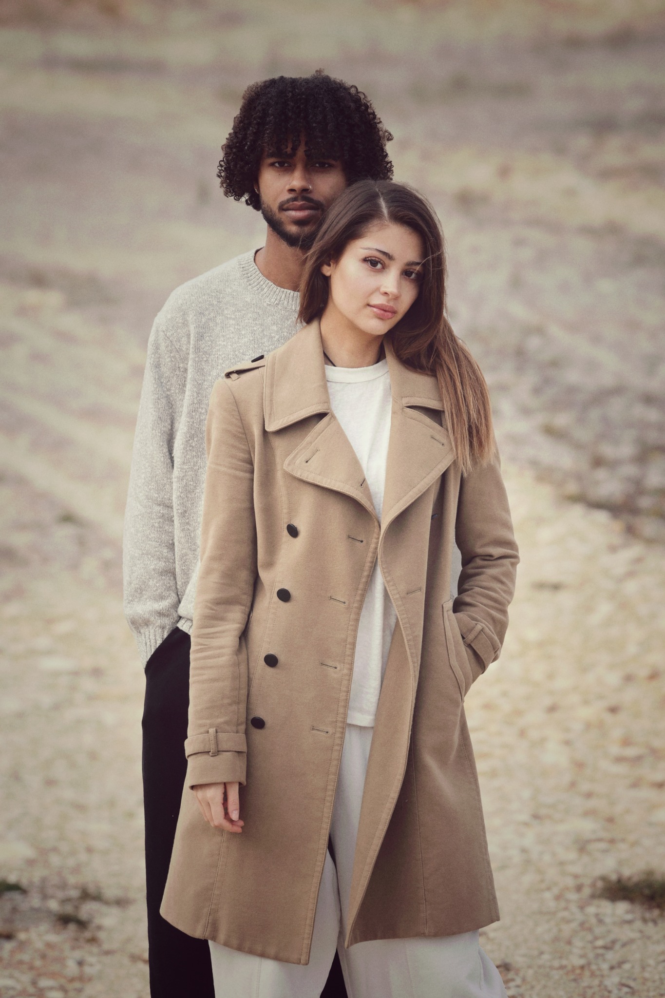 Modernes natürliches Portrait bei einem Outdoor-Fotoshooting im Altmühltal